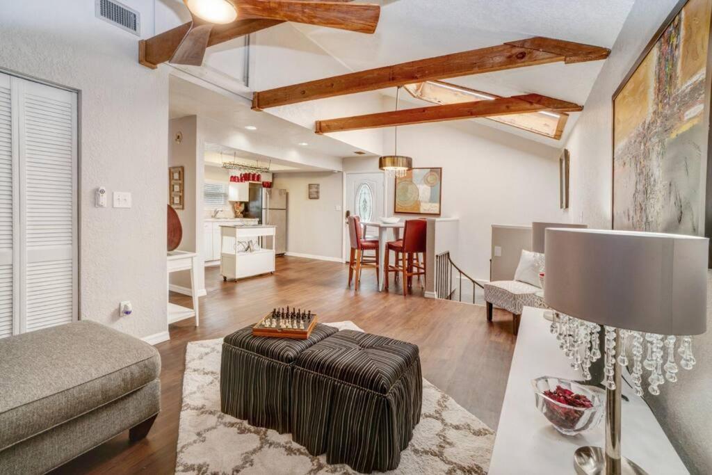 Hidden Couples Loft Retreat In Heights Foodie District Tampa Exterior foto