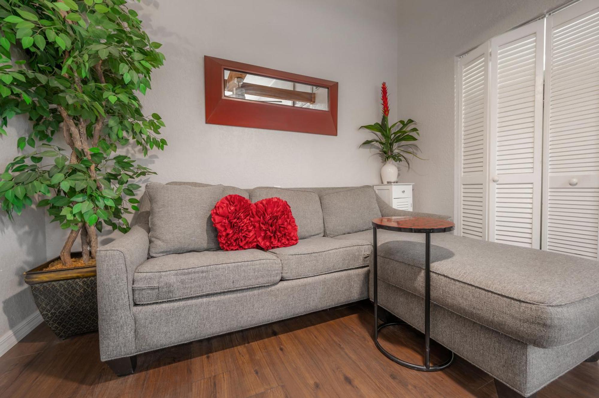 Hidden Couples Loft Retreat In Heights Foodie District Tampa Exterior foto