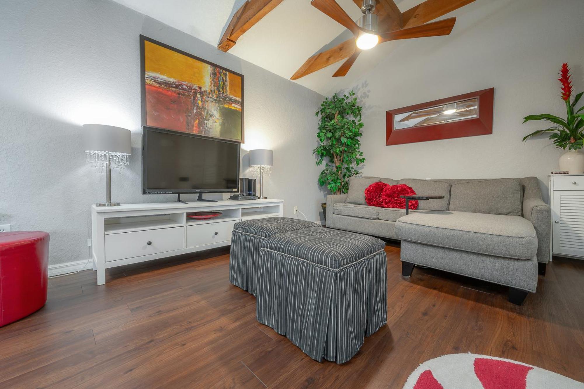 Hidden Couples Loft Retreat In Heights Foodie District Tampa Exterior foto
